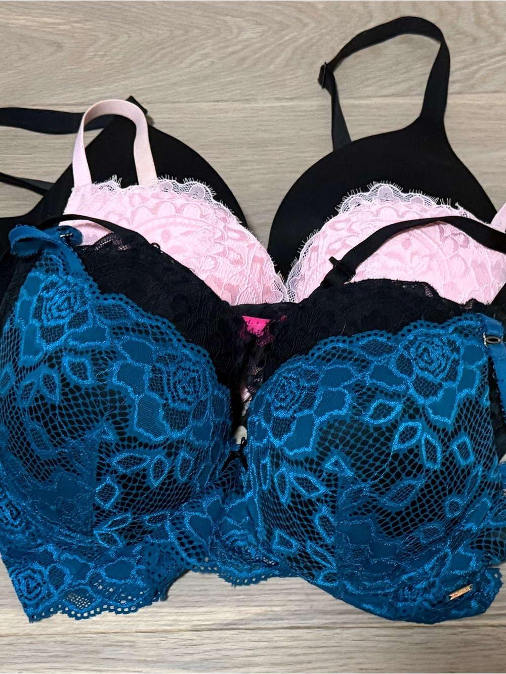 Women’s 34D Bra Bundle in EUC one is 36 D